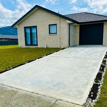 Holiday Home In Beautiful Те-Анау Екстер'єр фото